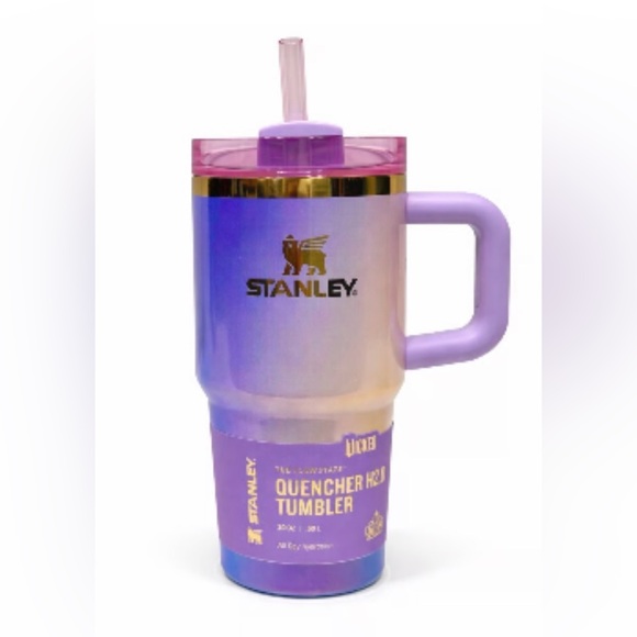 Stanley x Target x Wicked Flowstate
Quencher 20oz Tumbler Glinda - Picture 2 of 5